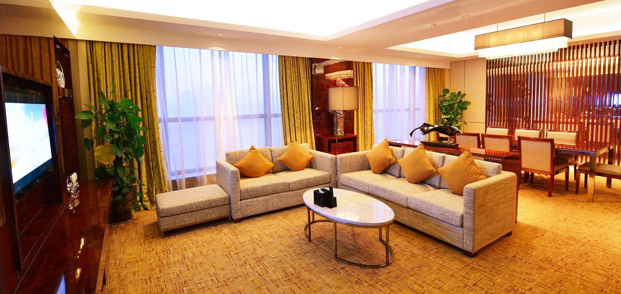 Wyndam Xuzhou East Hotel Buitenkant foto